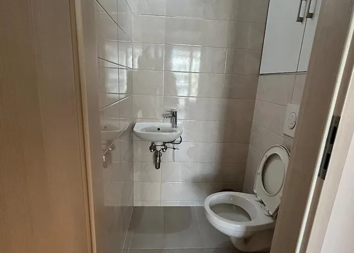 Modern With Garage 아파트 *