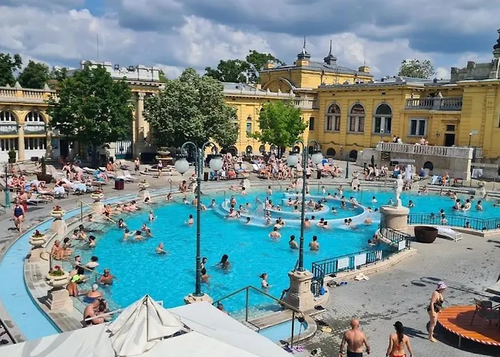 아파트 Modern With Garage