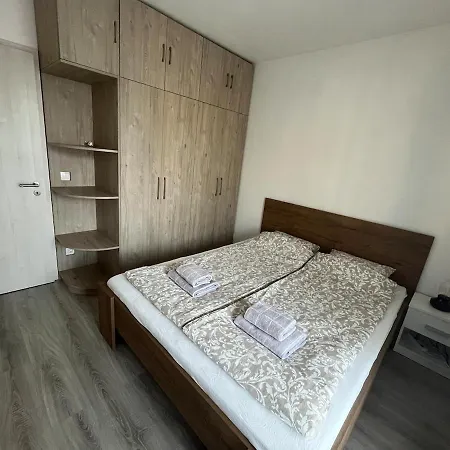 Modern With Garage * بودابست