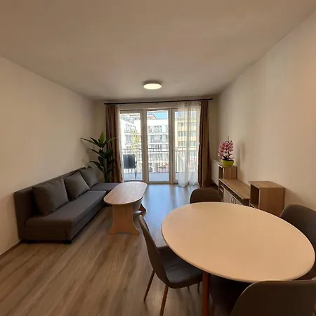 Modern With Garage 布达佩斯