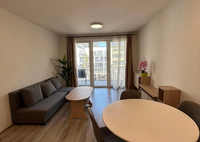 Modern With Garage ブダペスト